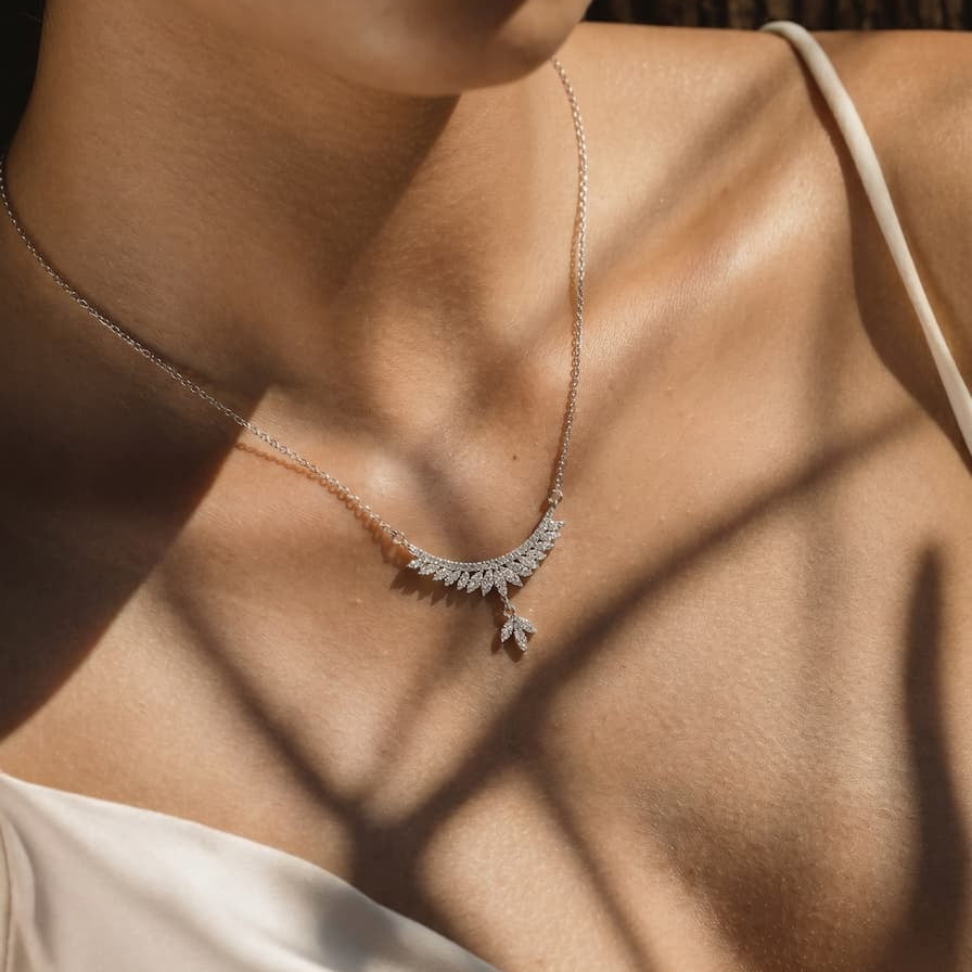 Leaf Zircon Silver Necklace
